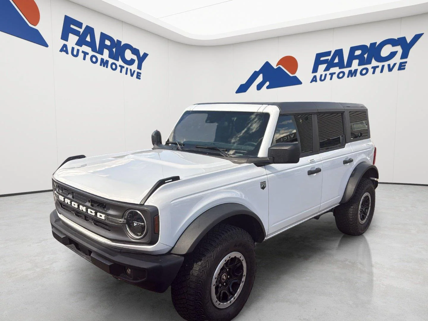 Used 2023 Oxford White Ford Big Bend Advanced image 1