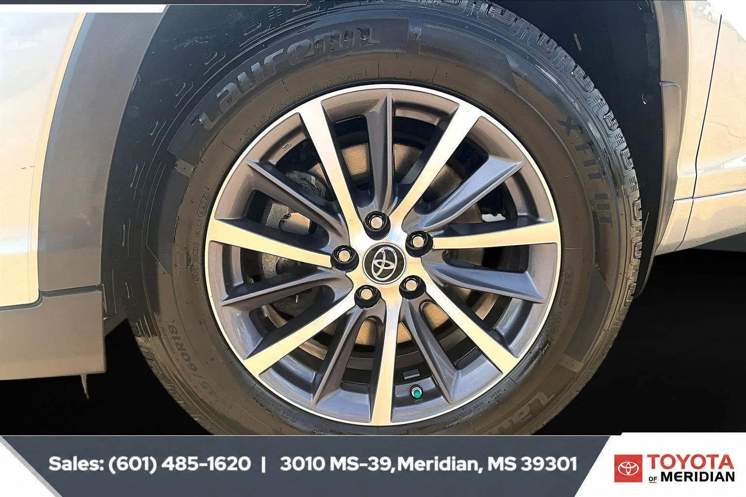 Used 2018 Celestial Silver Metallic Toyota XLE image 7