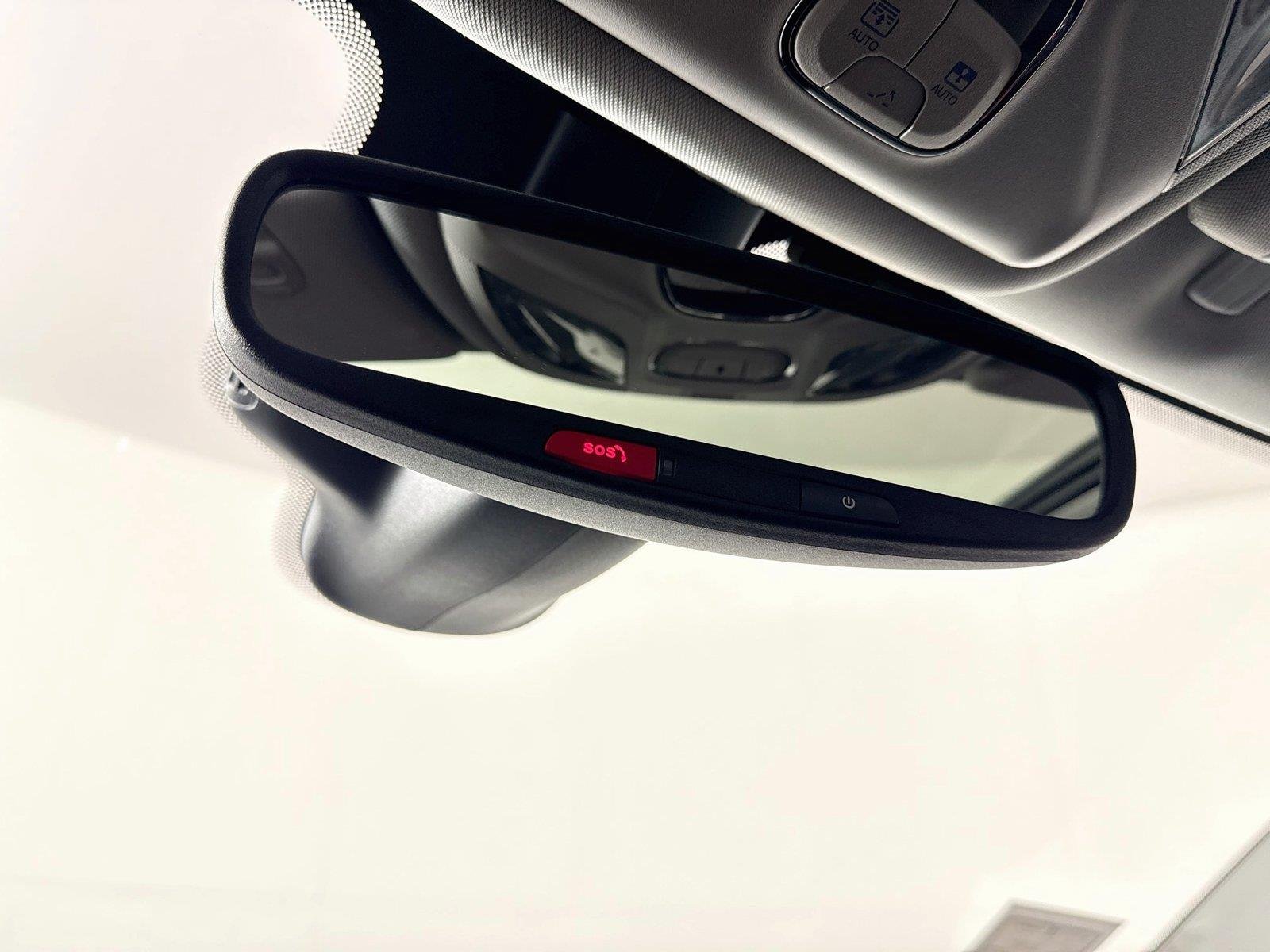 Used 2022 Bright White Clearcoat Jeep Trailhawk image 21
