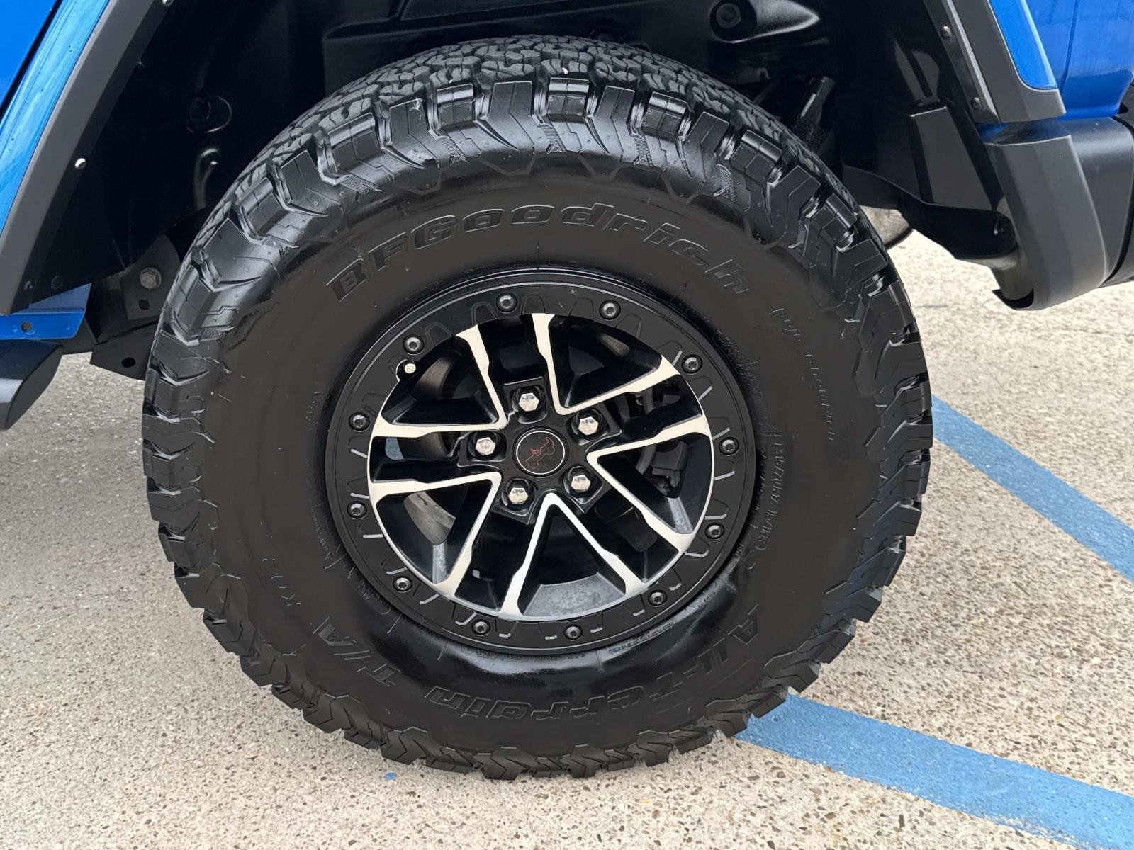 Used 2024 Hydro Blue Pearlcoat Jeep Rubicon X image 4