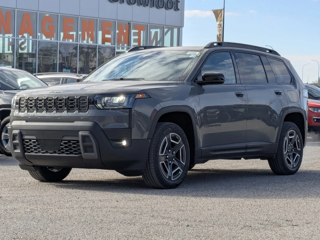 New 2026 Grey Jeep Limited - - 4x4 - 1.6L Turbo Hybrid - Uconnect 5 w/ 12.3 Screen & More! image 4