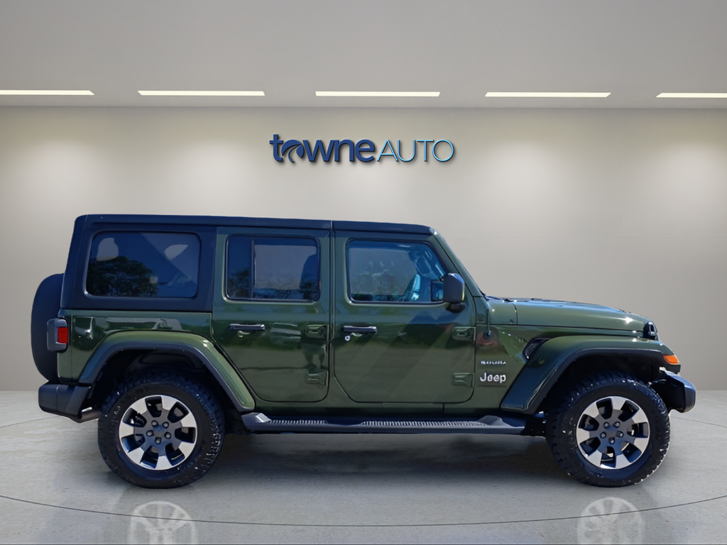 Used 2023 Green Jeep Sahara image 6
