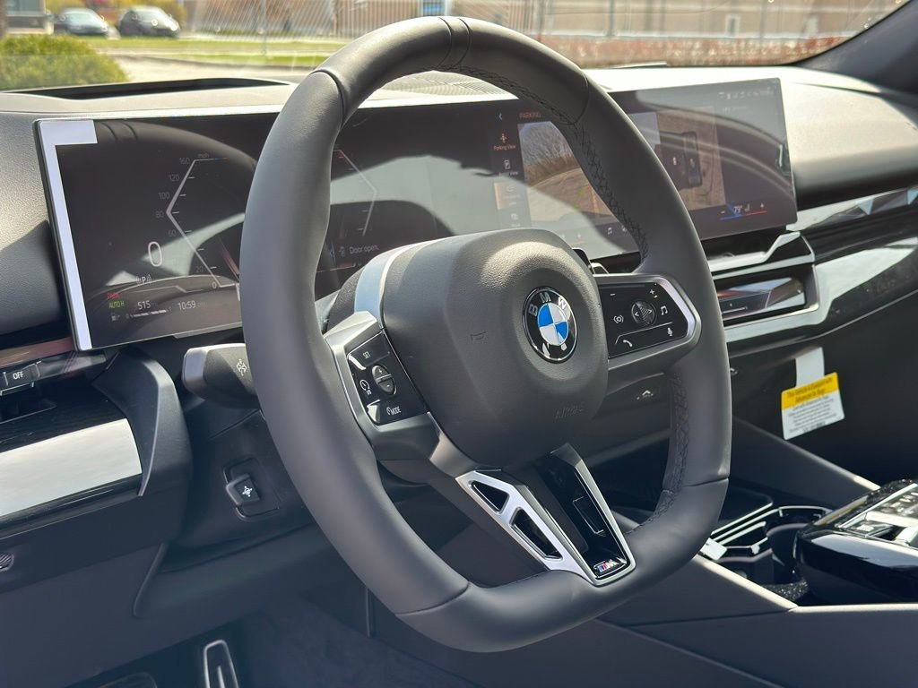 New 2026 Oxide Grey Metallic BMW 530i xDrive image 17