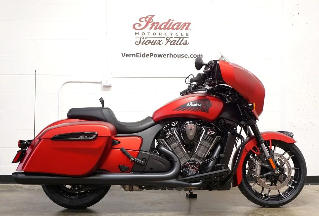 New 2026 Indian Motorcycle Chieftain® Powerplus Dark Horse® Sunset