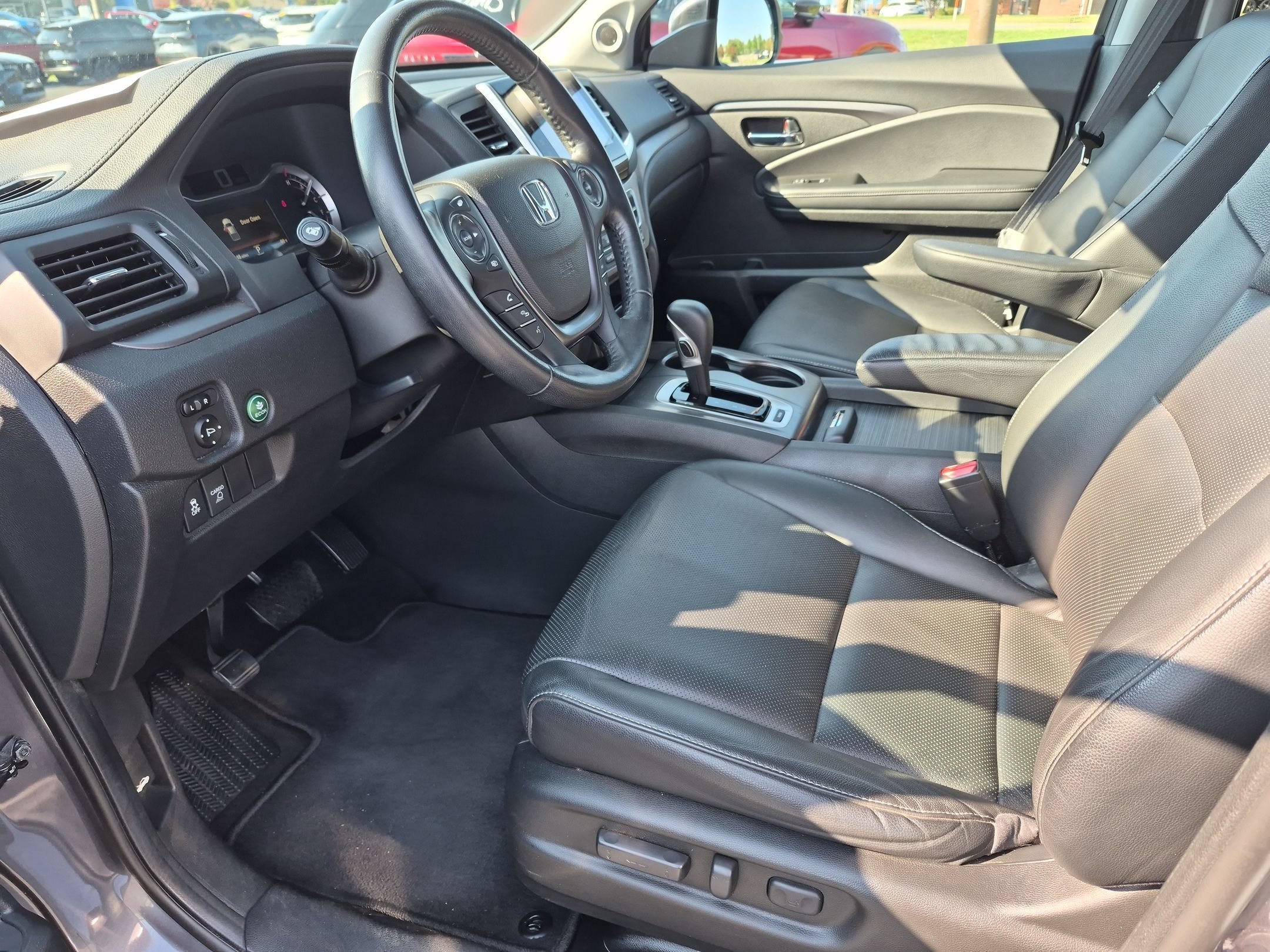 Used 2019 Modern Steel Metallic Honda RTL-T image 16