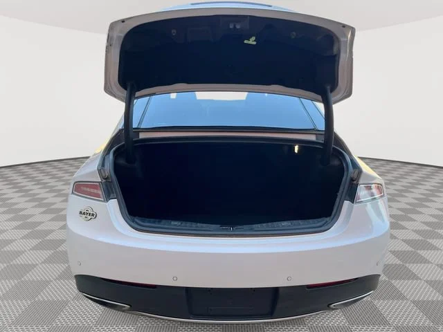Used 2017 White Lincoln Reserve image 32