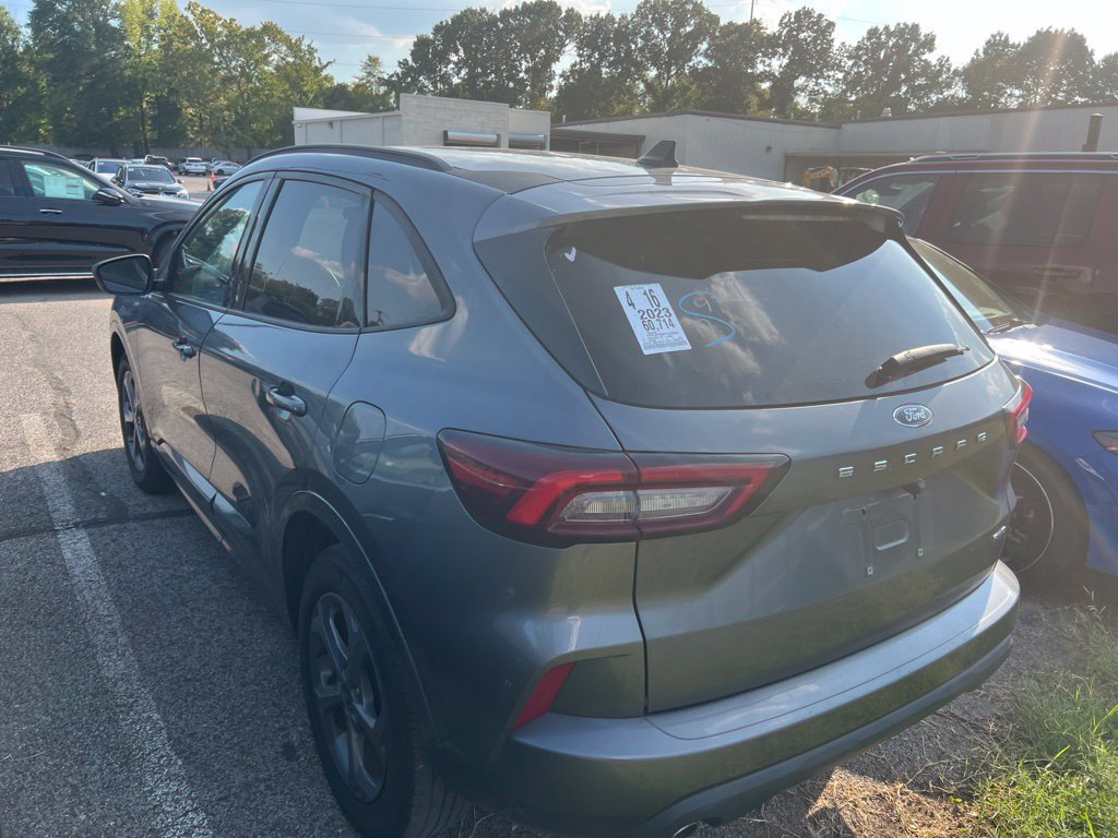 Used 2023 Gray Ford ST-Line image 5
