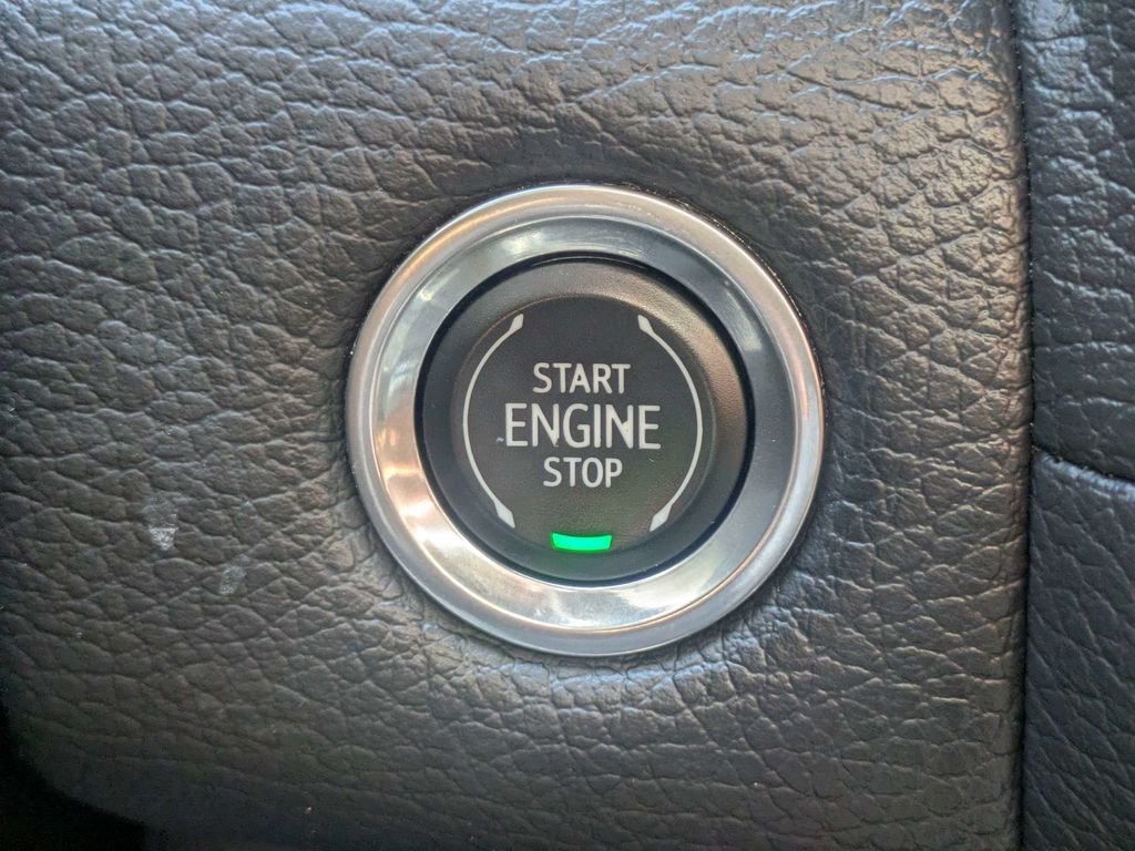 Used 2021 Black GMC Denali image 33
