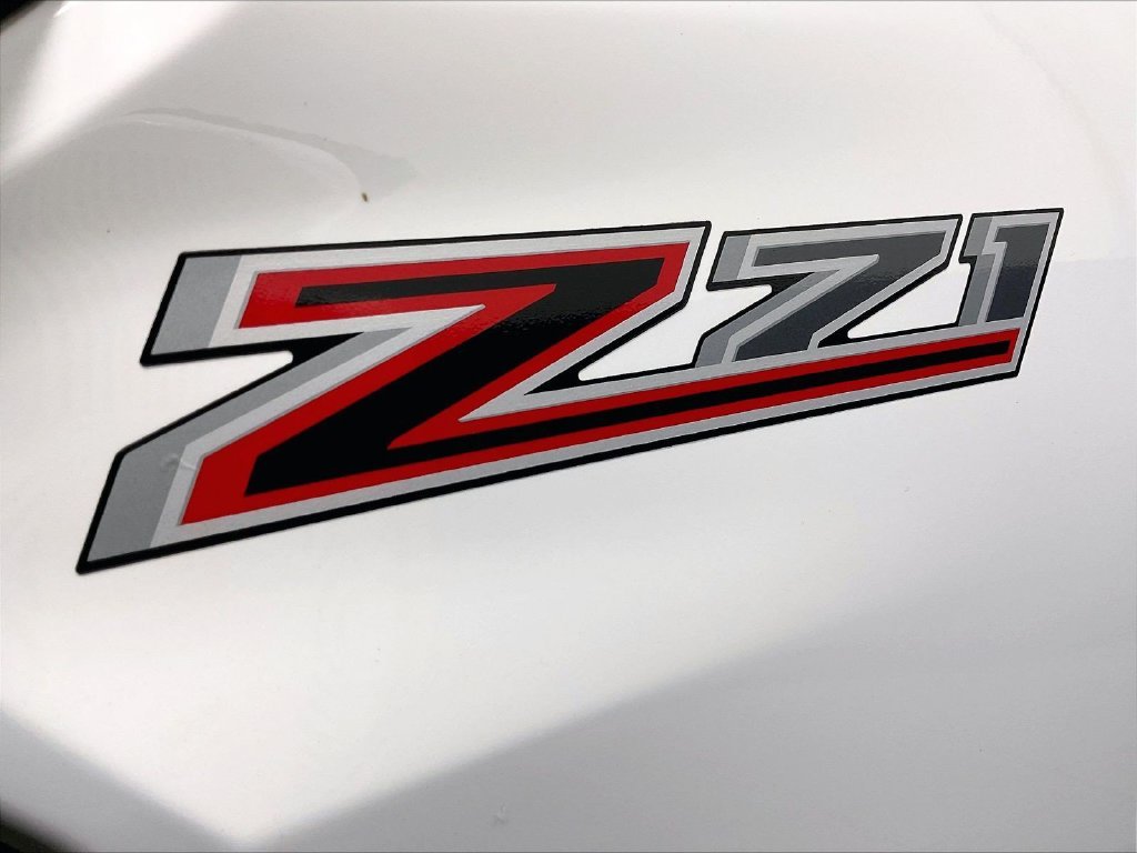 Used 2023 White Chevrolet Z71 image 28