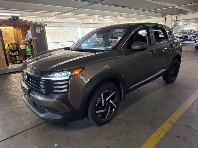 2025 Nissan Kicks 2.0 SV's photo