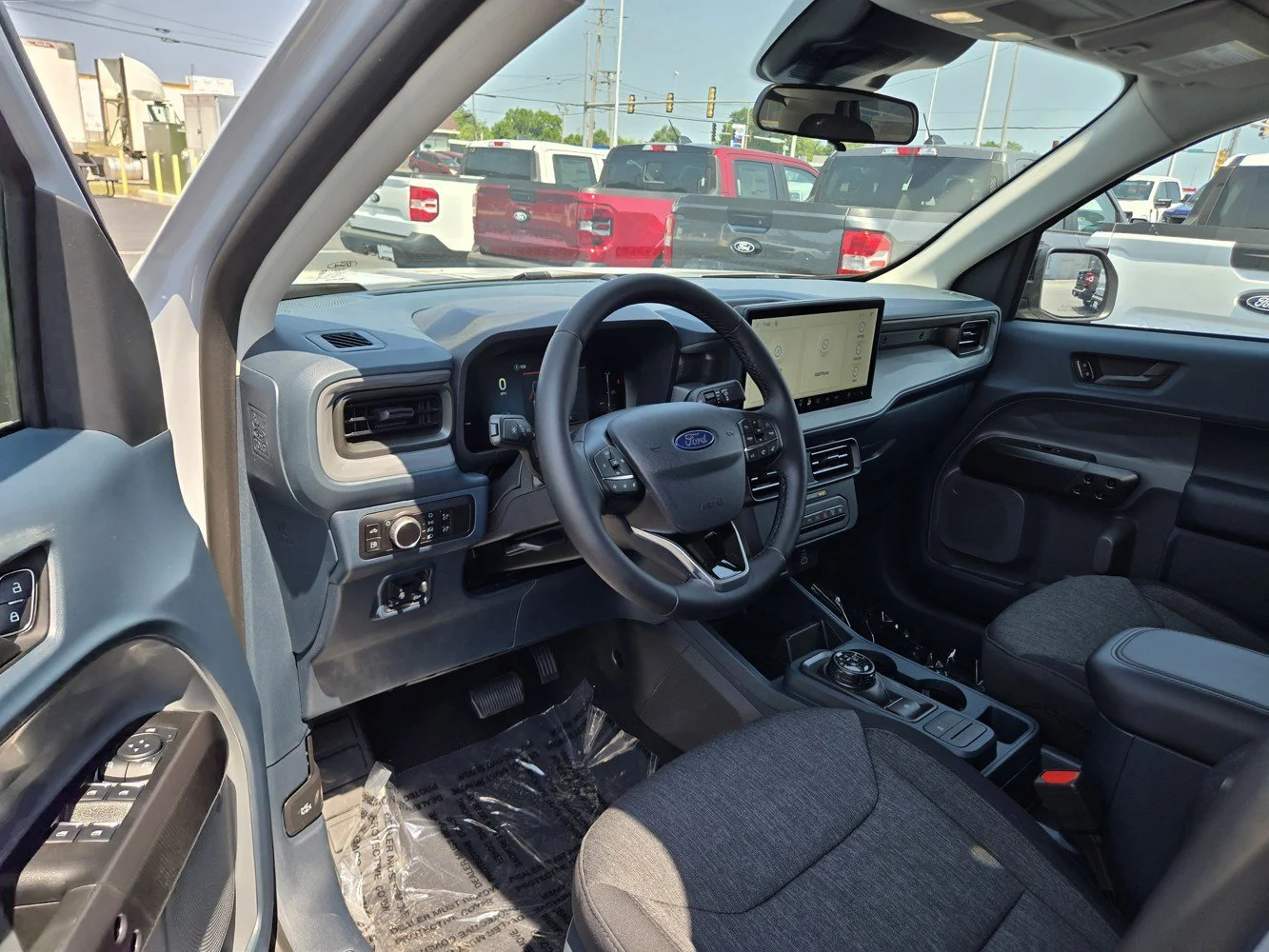 New 2026 Space White Metallic Ford XLT image 2