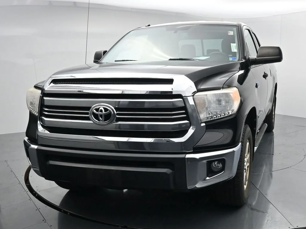 Used 2017 Black Toyota SR5 image 2