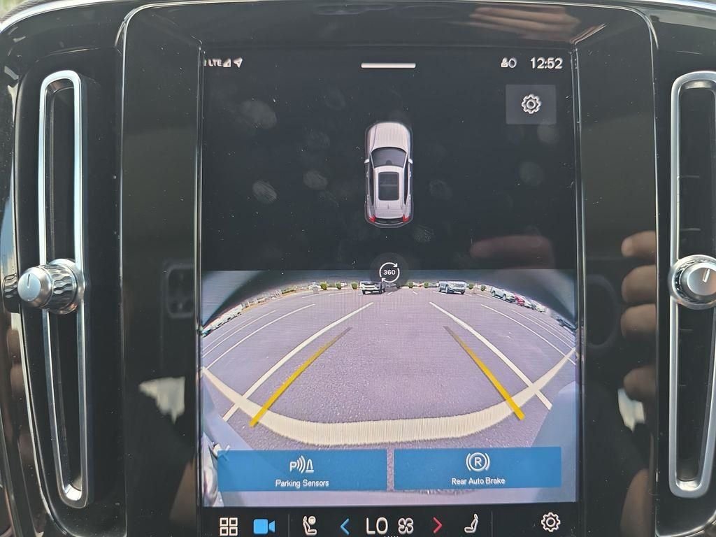 2023 Volvo XC40 Plus - Photo 29