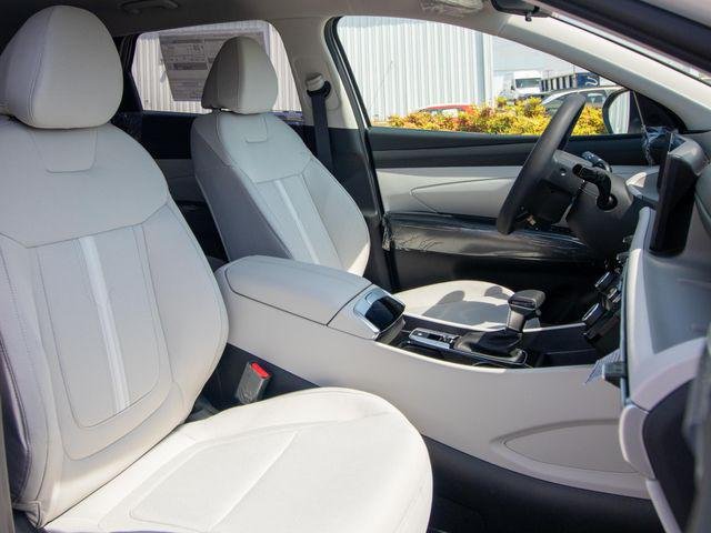 New 2026 White Hyundai SEL FWD image 19