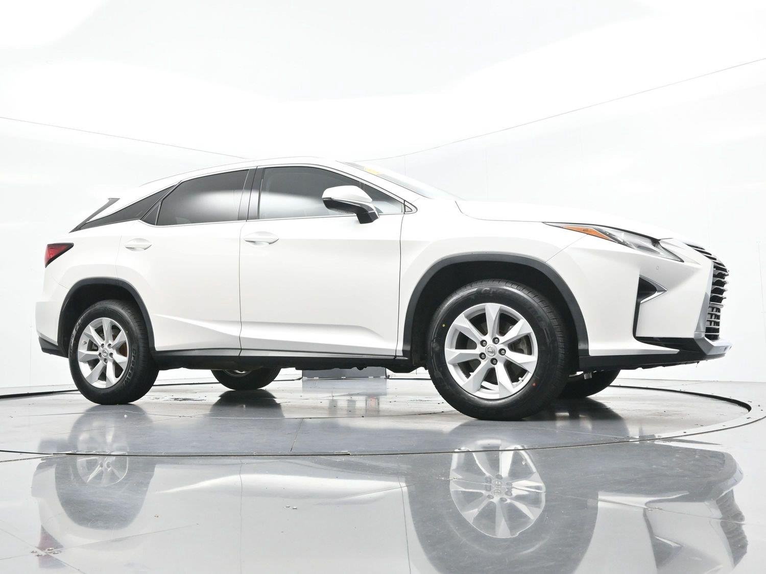 Used 2016 Eminent White Pearl Lexus FWD 4dr image 49