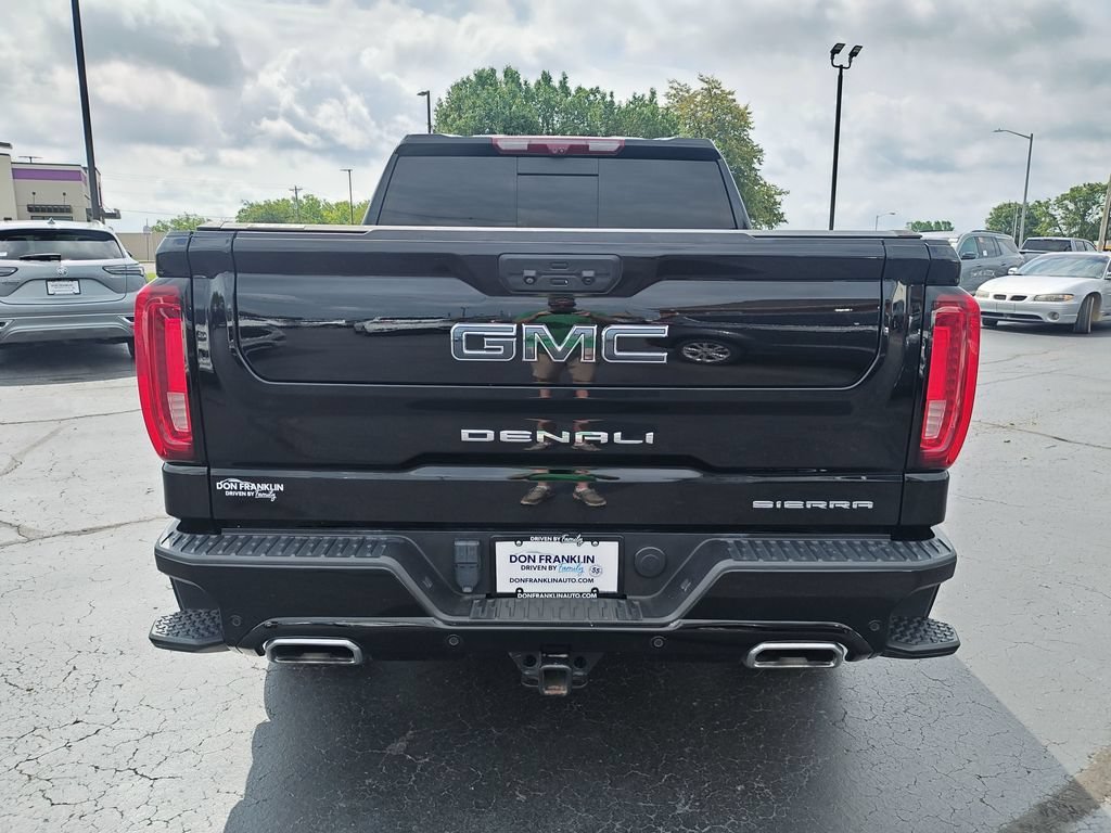 Used 2023 Onyx Black GMC Denali Ultimate image 4