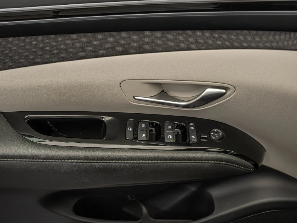 Used 2024 Amazon Gray Hyundai Limited image 24
