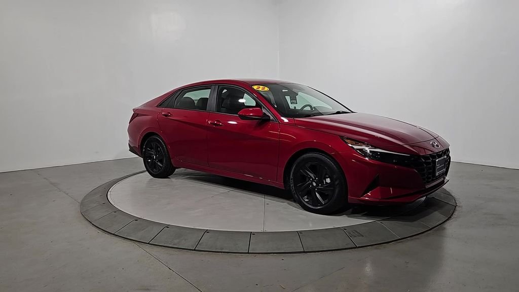 Certified Used 2022 Red Hyundai SEL image 9