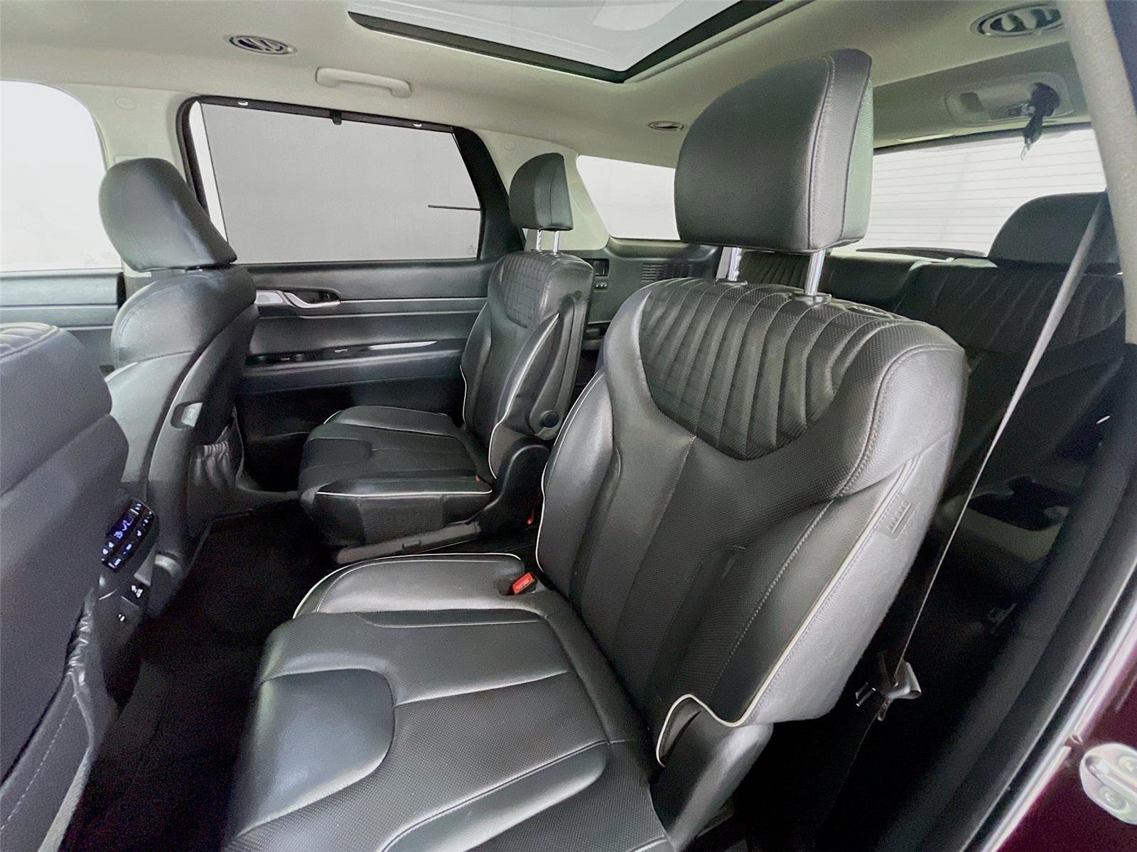 Used 2023 Sierra Burgundy Hyundai Limited image 29