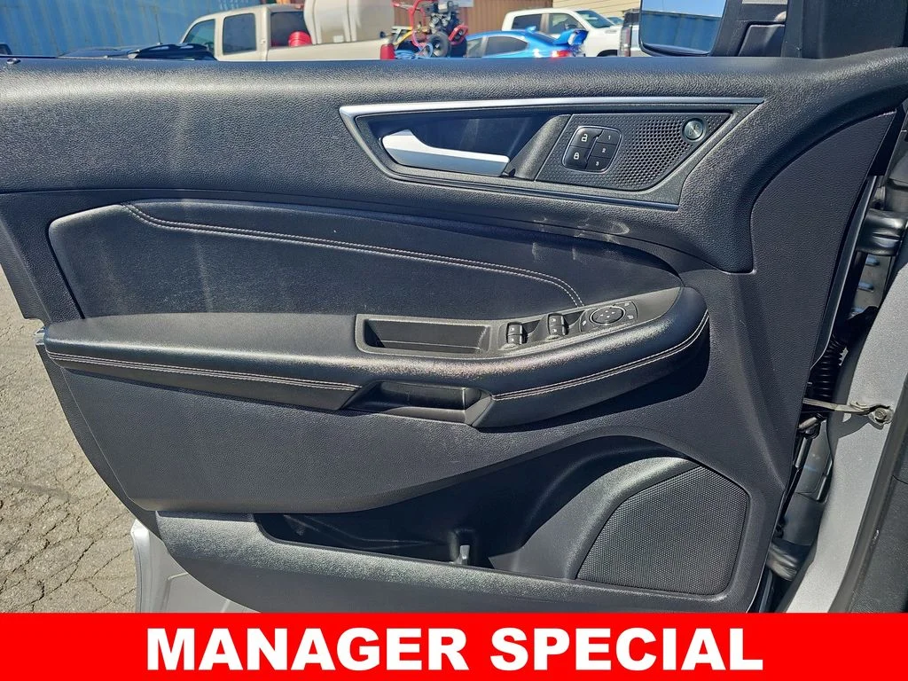 Used 2022 Silver Ford Titanium image 27