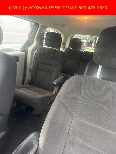 Used 2015 Silver Dodge SE image 6