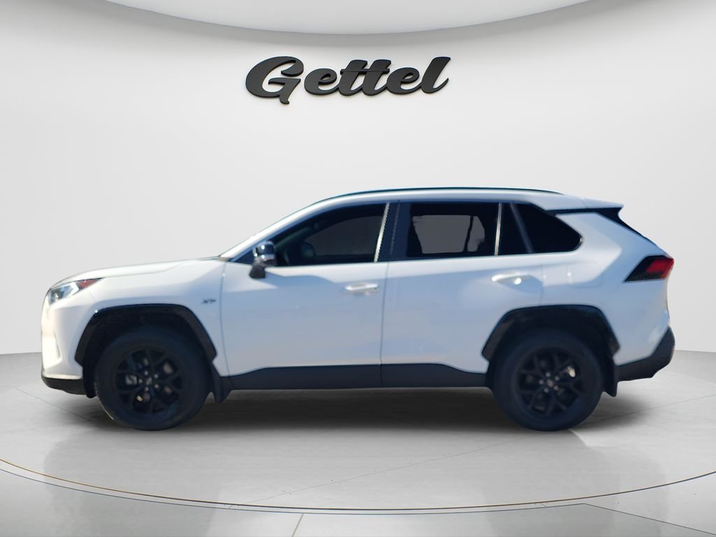 Used 2021 White Toyota XLE image 8