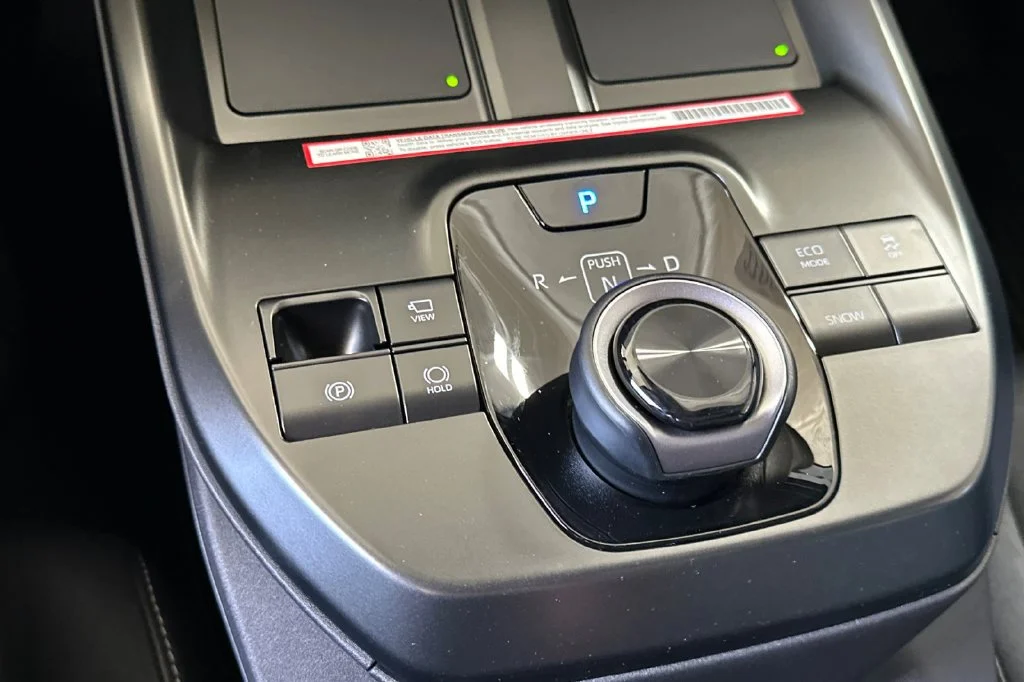 New 2027 Wind Chill Pearl <sup>1</sup> Toyota  XSE image 24