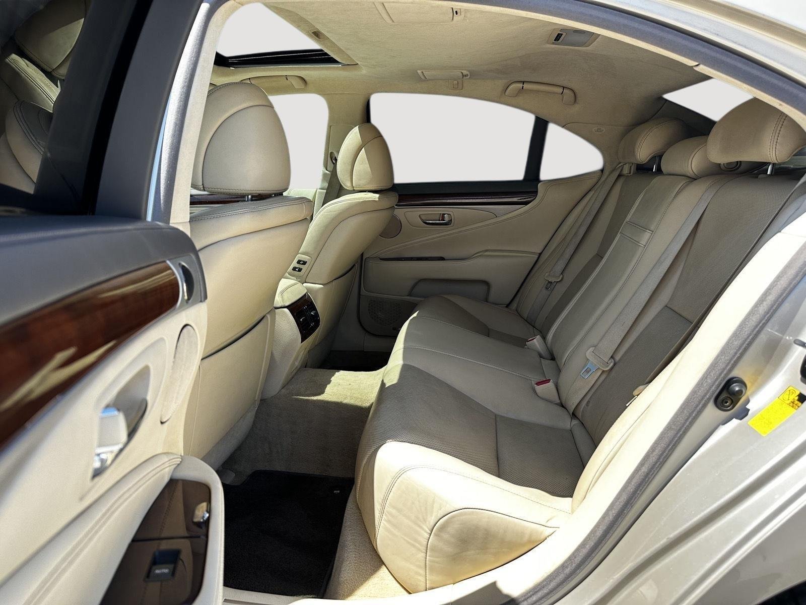 Used 2013 Satin Cashmere Metallic Lexus  image 21