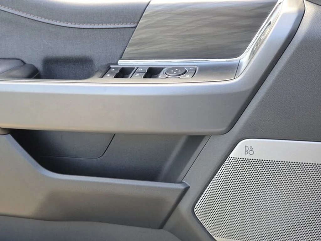 New 2026 Carbonized Gray Metallic Ford Lariat® image 27