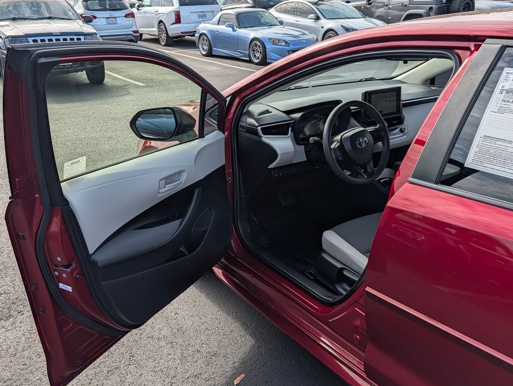 2023 Toyota Corolla LE - Photo 32