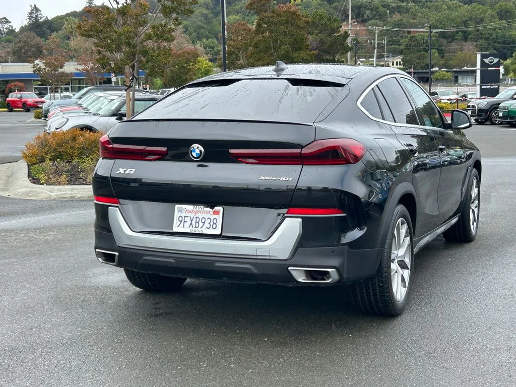 Used 2023 Black BMW xDrive40i image 5