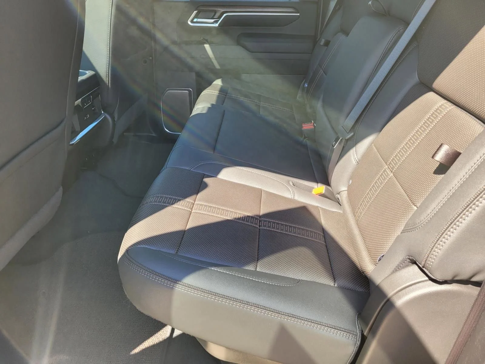 2026 Chevrolet Silverado 3500 HD High Country - Photo 8