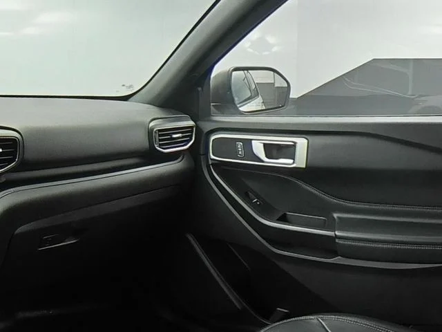 Used 2020 White Ford XLT image 40