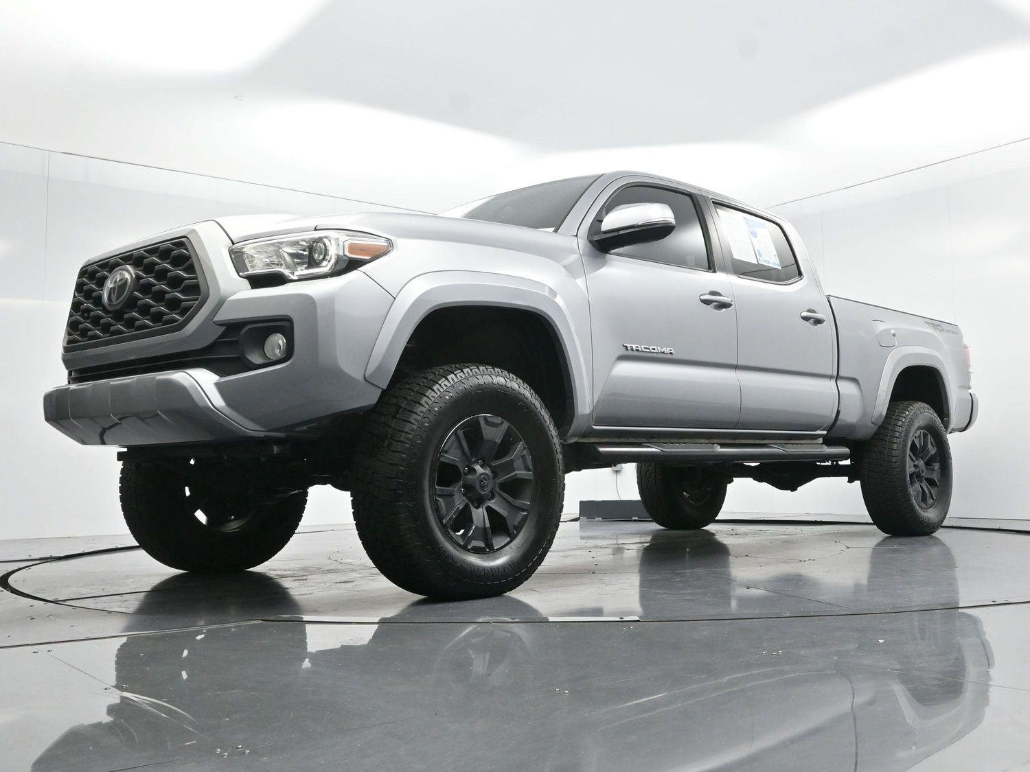 Used 2020 Silver Sky Metallic Toyota SR5 image 41