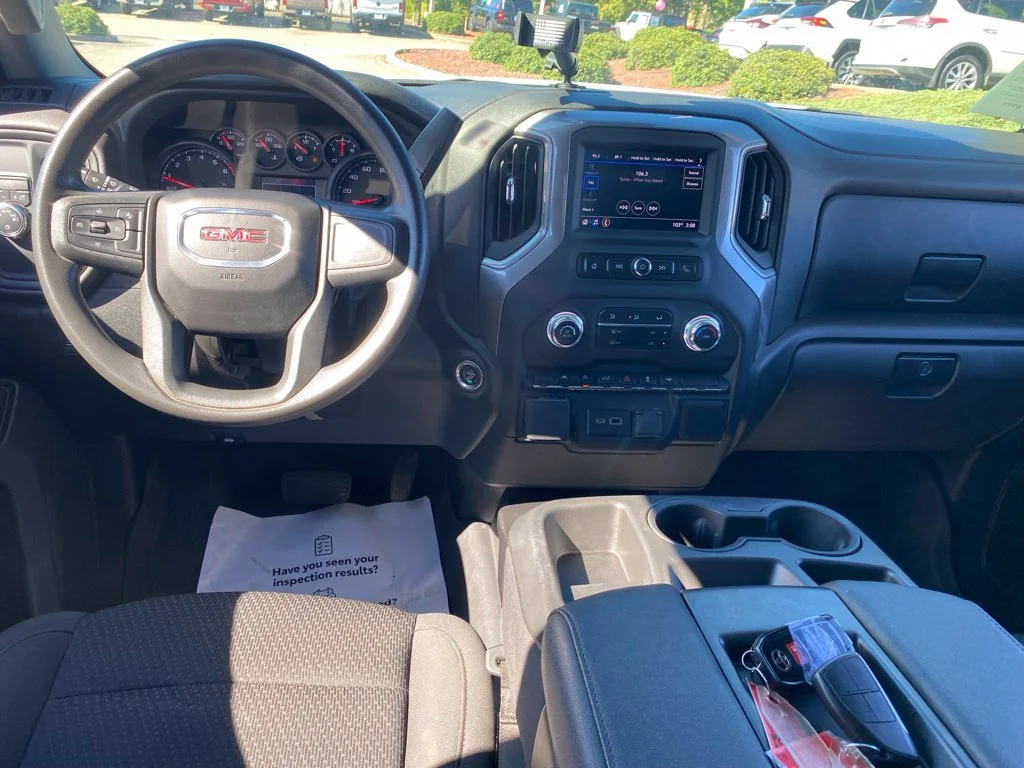 Used 2022 White GMC Pro image 9