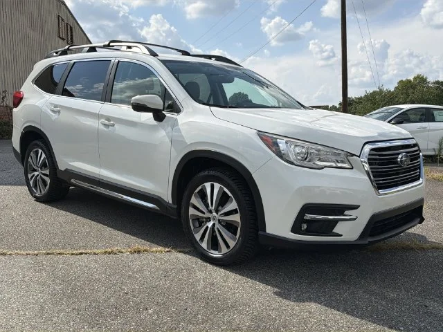 Used 2022 White Subaru Limited image 15