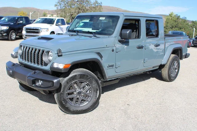2026 Jeep Gladiator Sport S