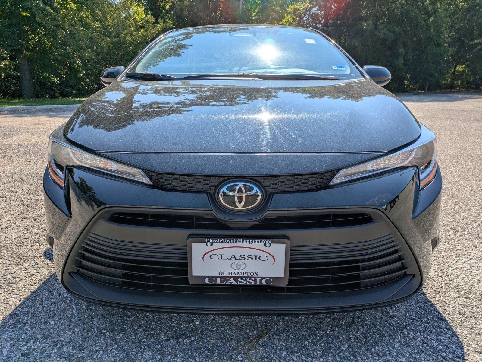 Used 2025  Toyota LE image 9