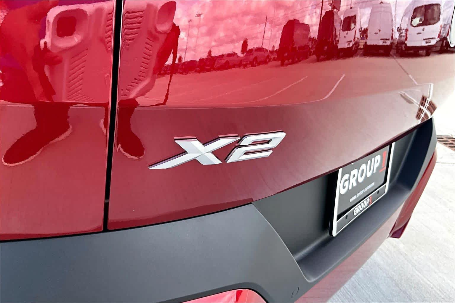Used 2026 Vegas Red Metallic BMW xDrive28i image 29