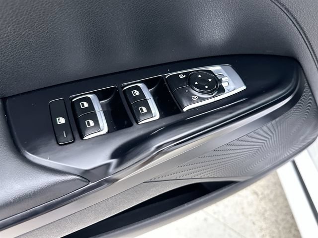 2023 Kia K5 LXS - Photo 22
