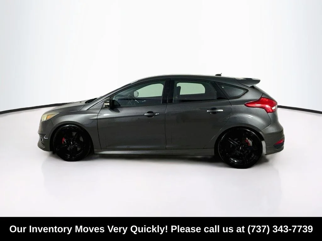 Used 2015 Magnetic Ford ST image 4