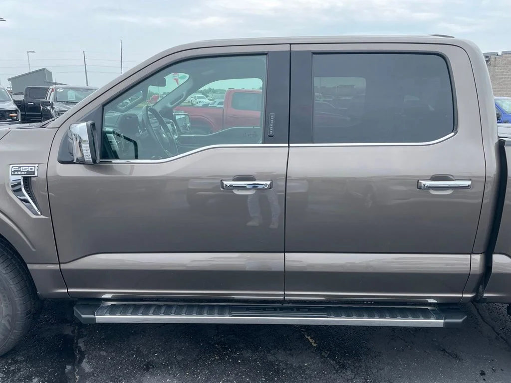 Used 2023 Stone Gray Metallic Ford Lariat image 35