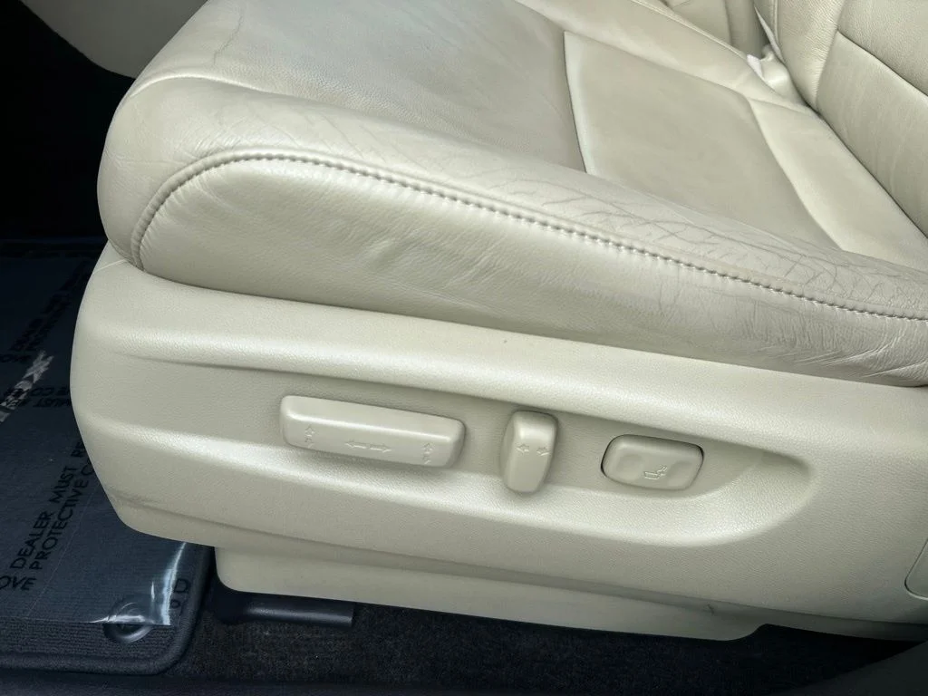 Used 2015 White Diamond Pearl Acura 3.5L Technology Package image 16