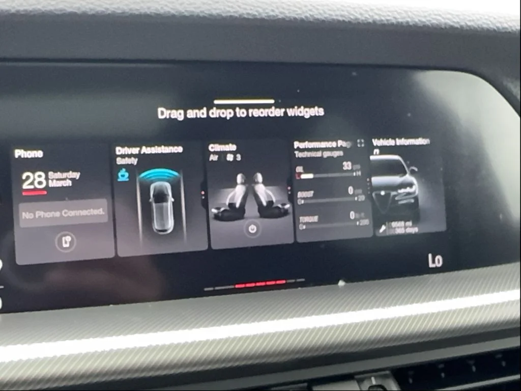 2025 Alfa Romeo Stelvio Base - Photo 27