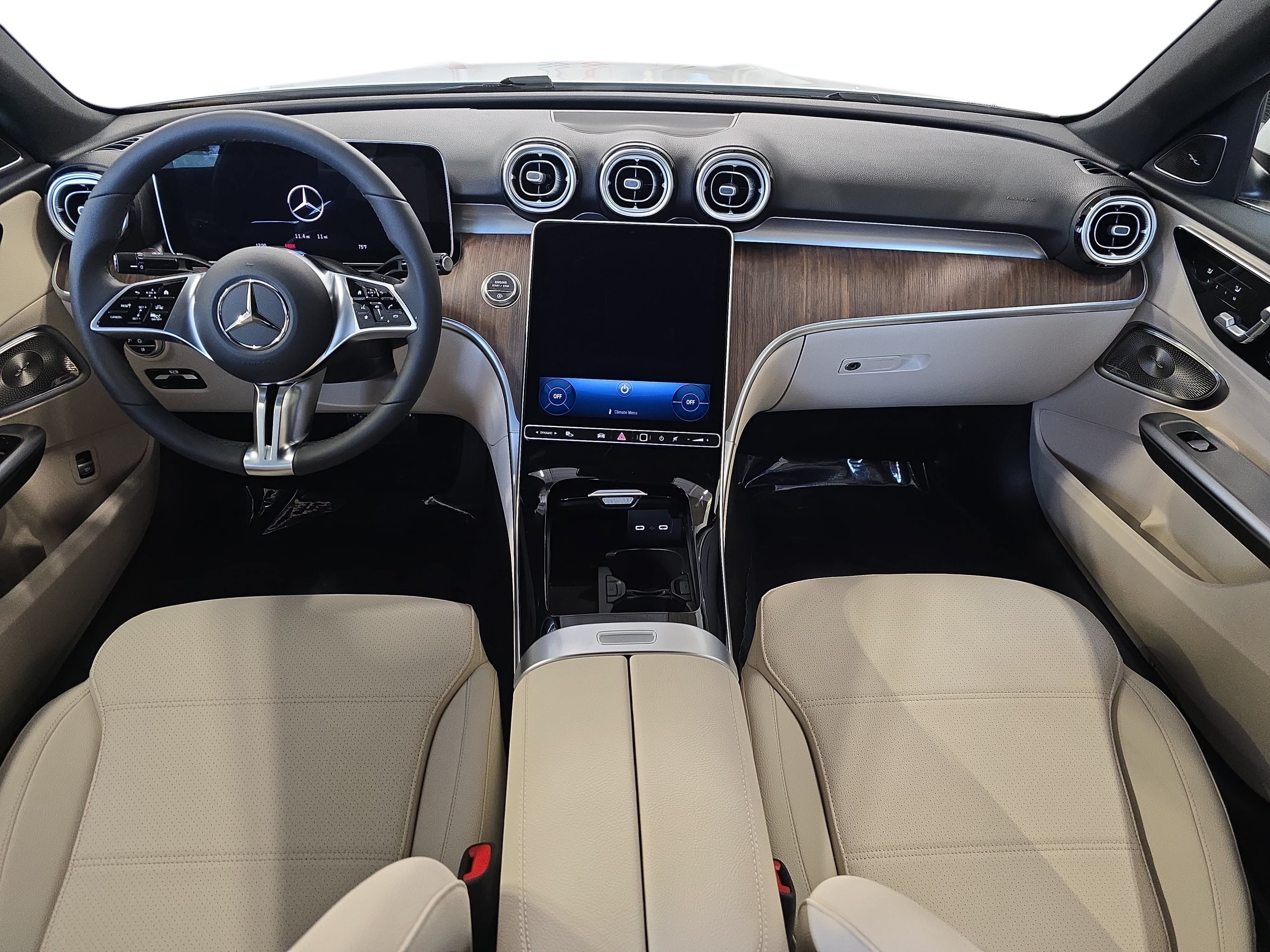 New 2026 MANUFAKTUR Moonlight White Metallic Mercedes-Benz C300 image 9