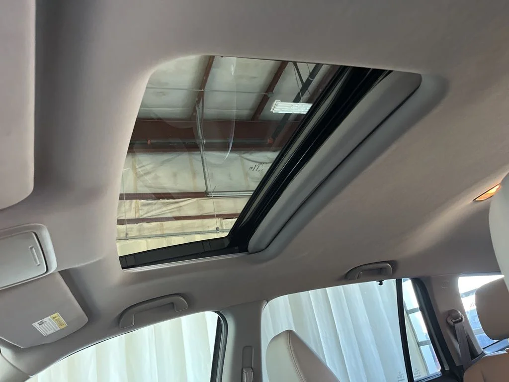 Used 2022 Gray Honda Special Edition image 3