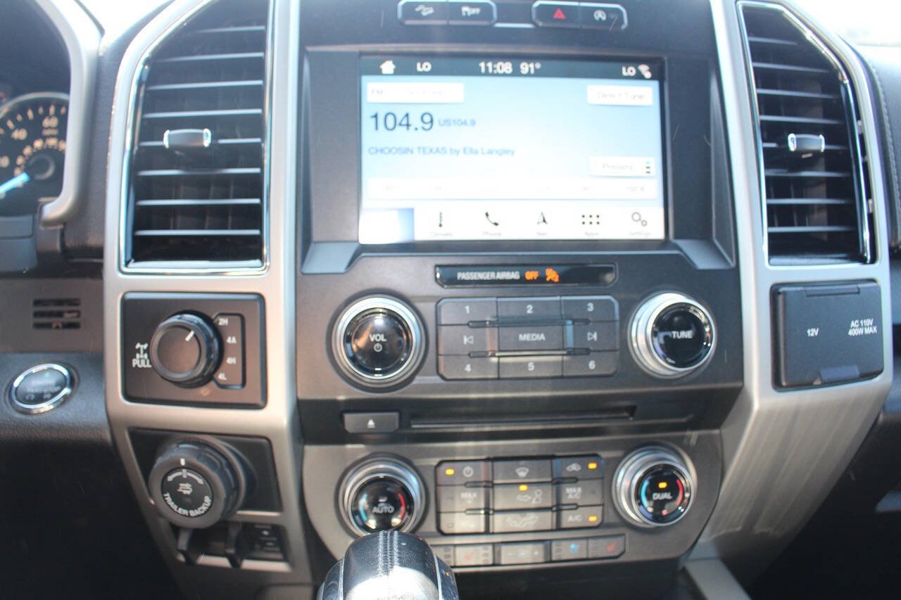 Used 2018 Magnetic Ford Lariat 4x4 4dr SuperCrew 5.5 ft. SB image 12