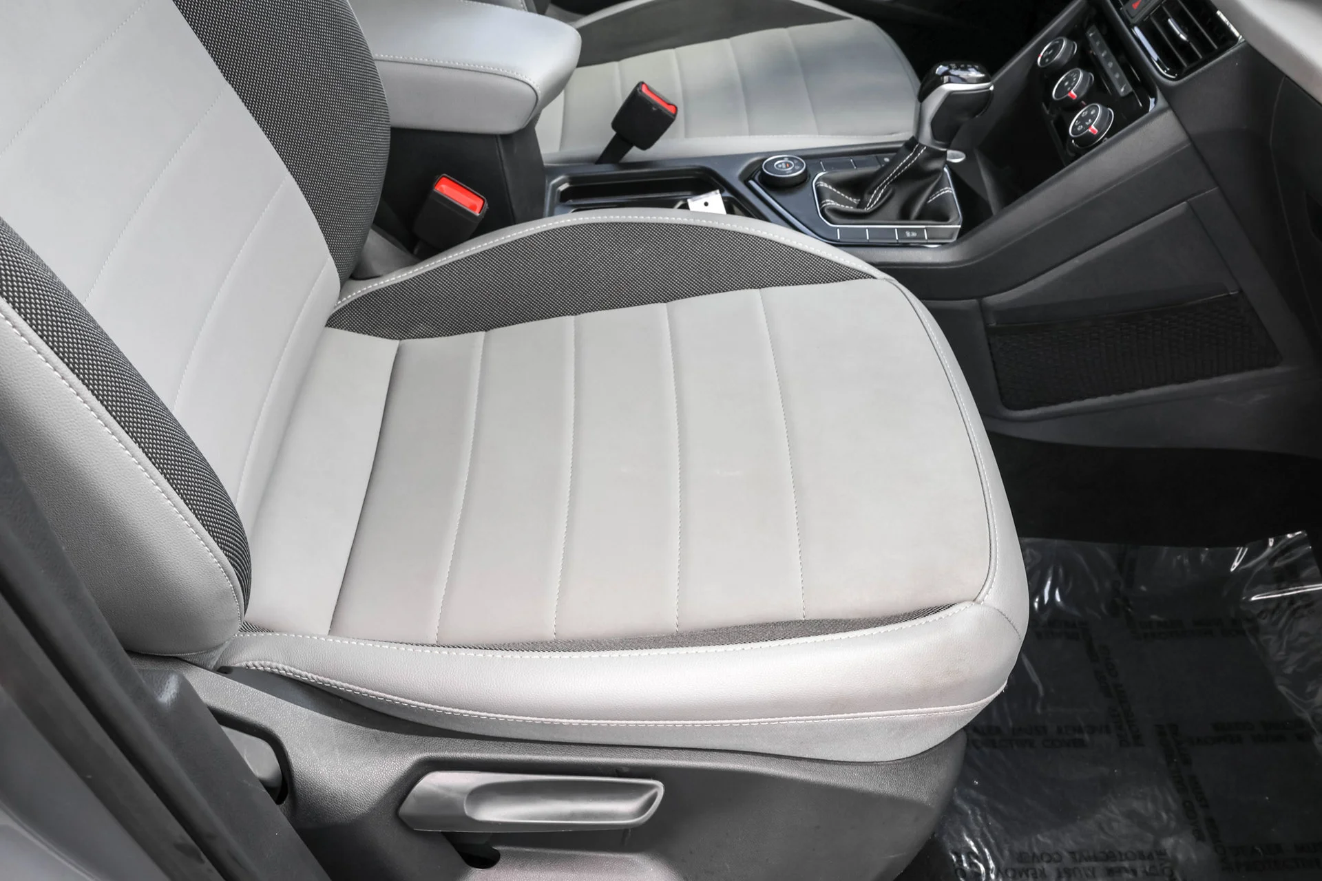 2023 Volkswagen Taos SE - Photo 47