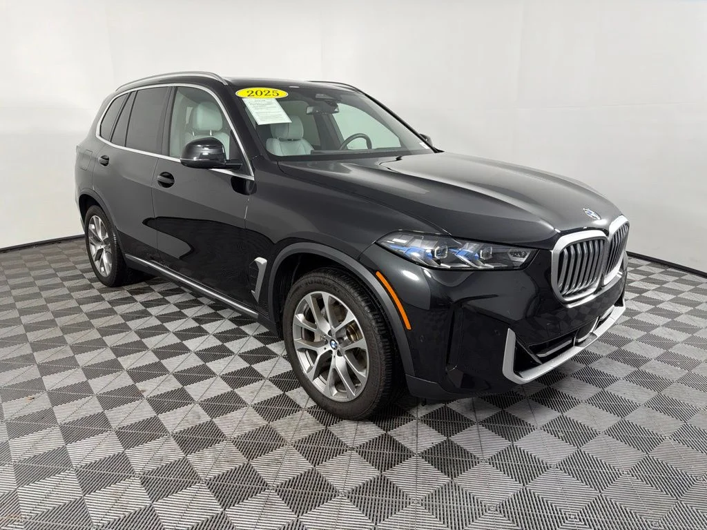 Certified Used 2025 Black Sapphire Metallic BMW xDrive40i image 3