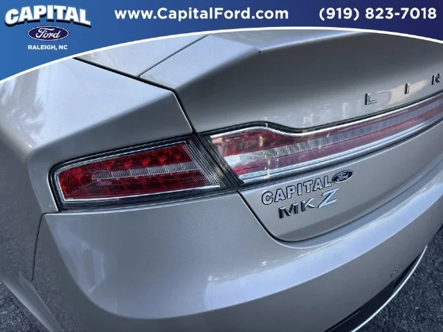 Used 2017 Gold Lincoln Premiere image 15